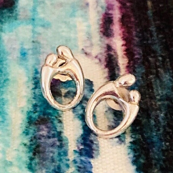 Kaynar $200 Vintage Sterling Silver 925 Mother & Child Classic Stud Earrings - Picture 2 of 8